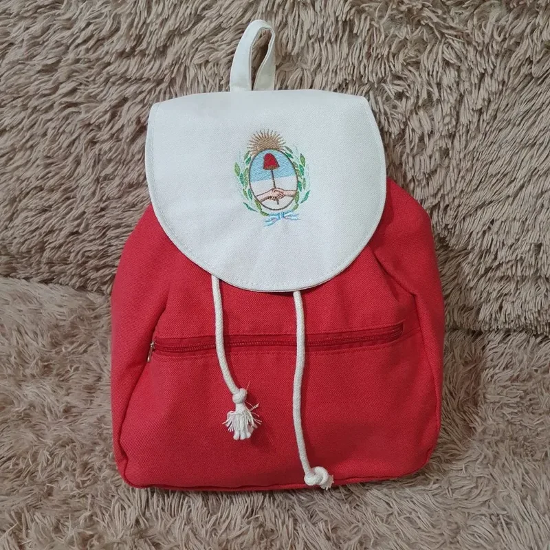 Panamá · escudo bordado, con jareta y solapa